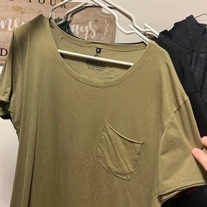 Alphalete scoop neck bundle.